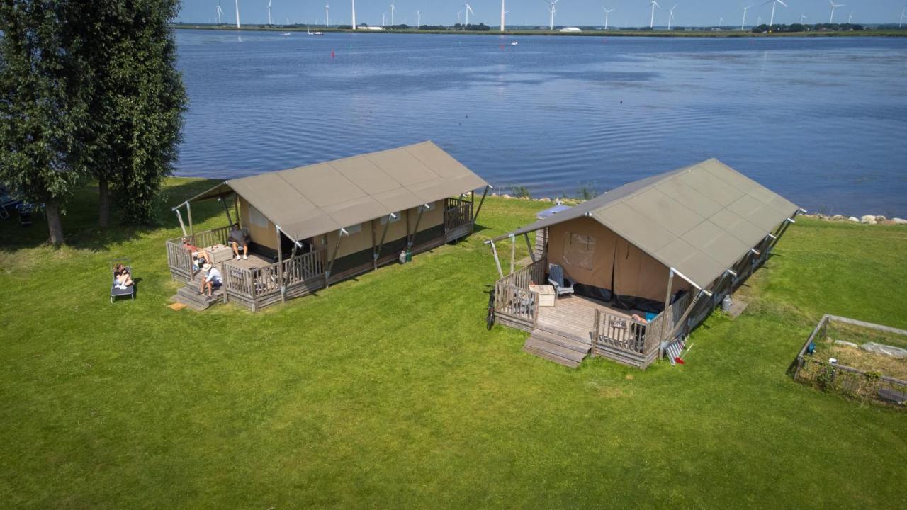 ホテル Jachthaven Nieuwboer ブンスホーテン エクステリア 写真